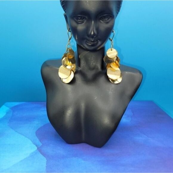 📦 Gold✨️ tone chandelier disk dangle earrings ✨️ - Picture 8 of 9